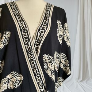 Navy and Cream Patterned Kimono